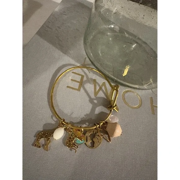 Sseko Designs Brass Charm Bangle Bracelet Giraffe World Bead Accents Safari - Picture 1 of 5